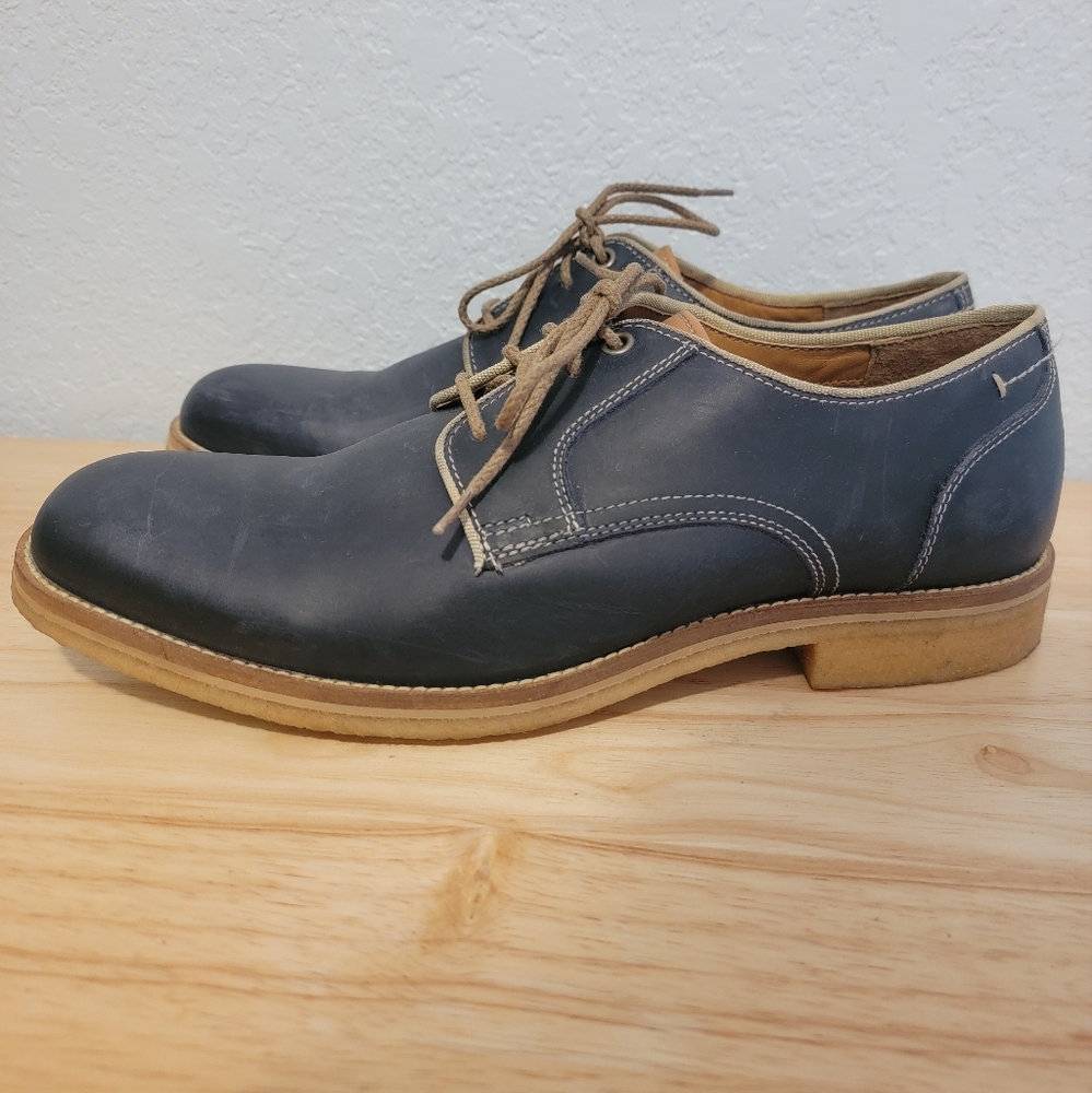 Men's Oxford Shoe with Gummy Sole
